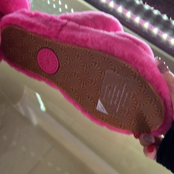 NEW without tags UGG O SLIPPER SHEEPSKIN FURRY SANDALS hot pink size 6 - Picture 6 of 6